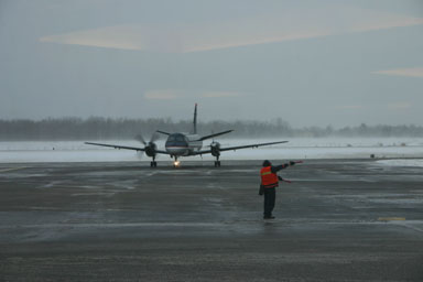 Plane coming in to the airport