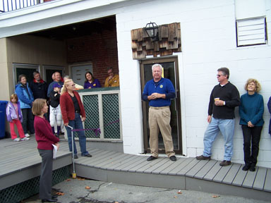 Rotarian Brian Buttner describes construction.