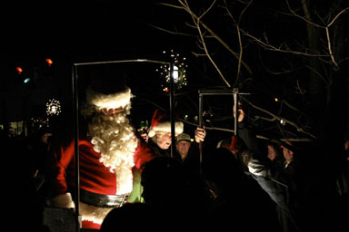 Santa lands among the crowd